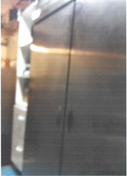 A) 01 (uma) câmara frigorífica inox, motor 2 HP, refrigerada, duas portas, marca Satierf, sem nº de série visível, medindo aproximadamente 1,40x1,00x1,80 m, avaliada em R$ 7.400,00 (sete mil e quatrocentos reais); B) 01 (uma) câmara frigorífica congelada, motor 2 HP, gás 404, duas portas inox, com t